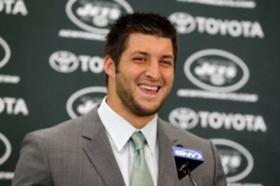 Tim Tebow Shows His &#8216;Jersey&#8217; Side