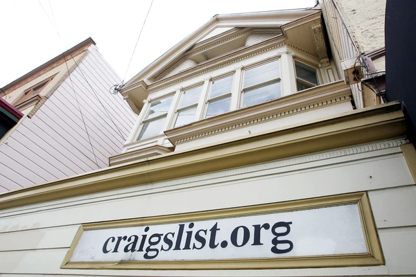 Hilarious Craigslist Ad Seeks Roommate In Saint Streets Of ...