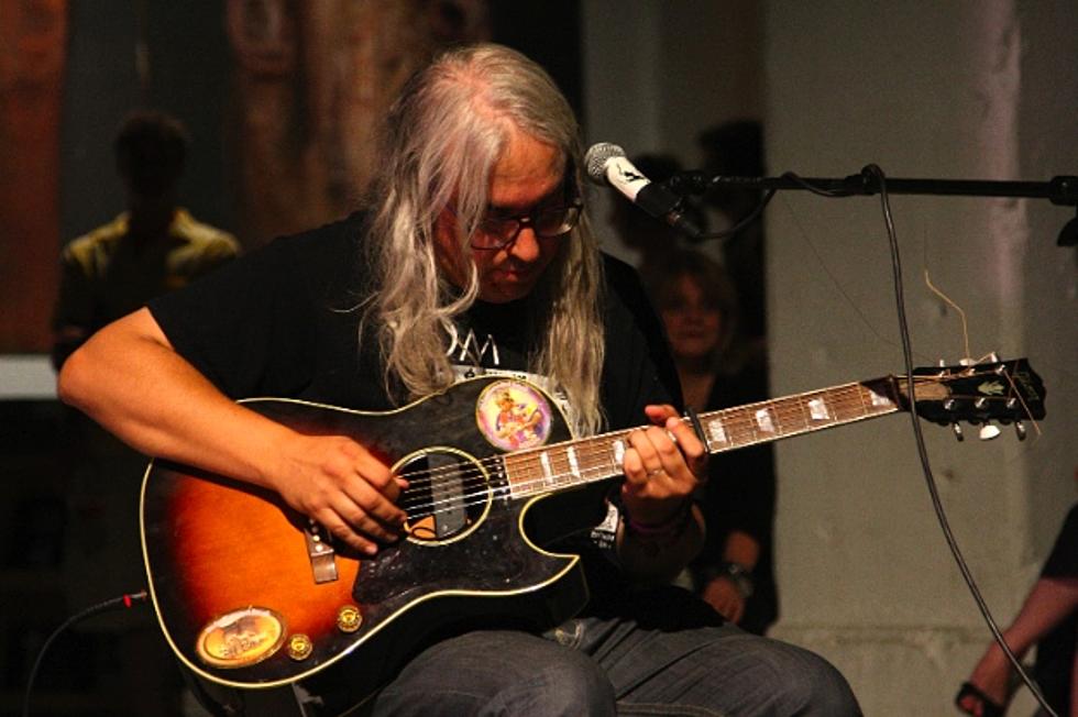 Dinosaur Jr., &#8216;Watch the Corners&#8217; – Song Review