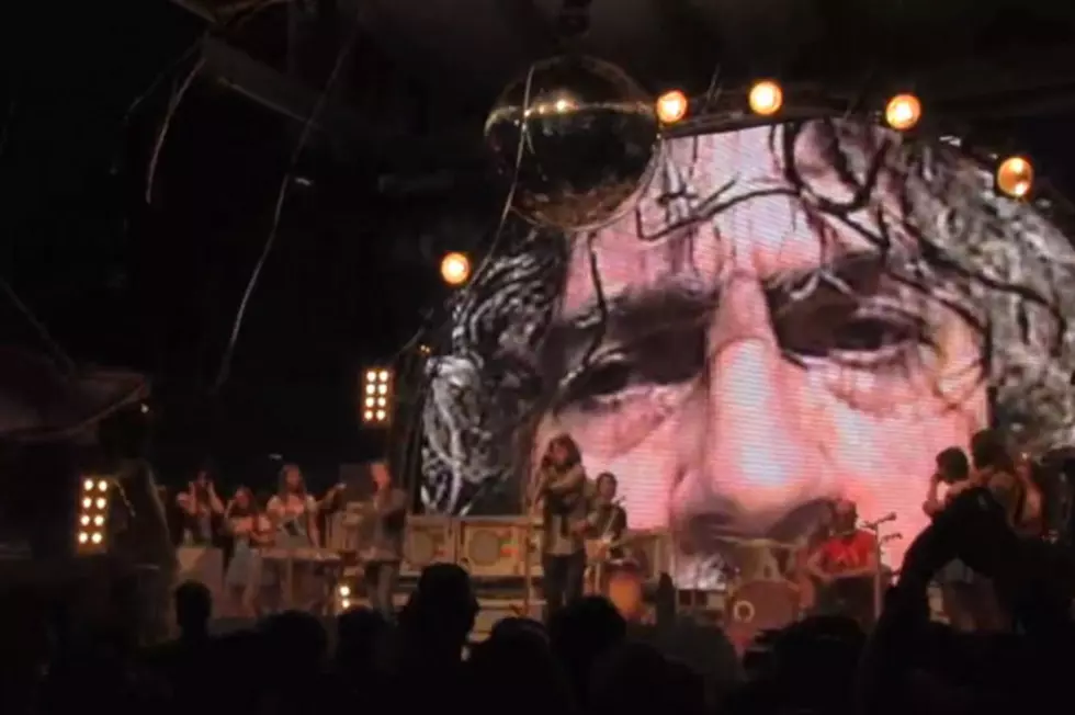 Flaming Lips Pay Tribute to Radiohead Stage Collapse Victims With &#8216;Knives Out&#8217; Cover