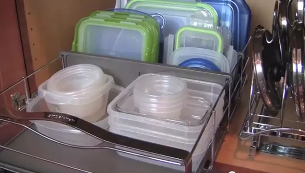 Organize Plastic Containers. YouCopia 50100 StoraLid Food Container Lid
