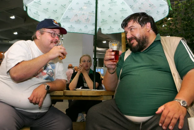 Men with big beer bellies likely to have weaker bones: study (USA)
