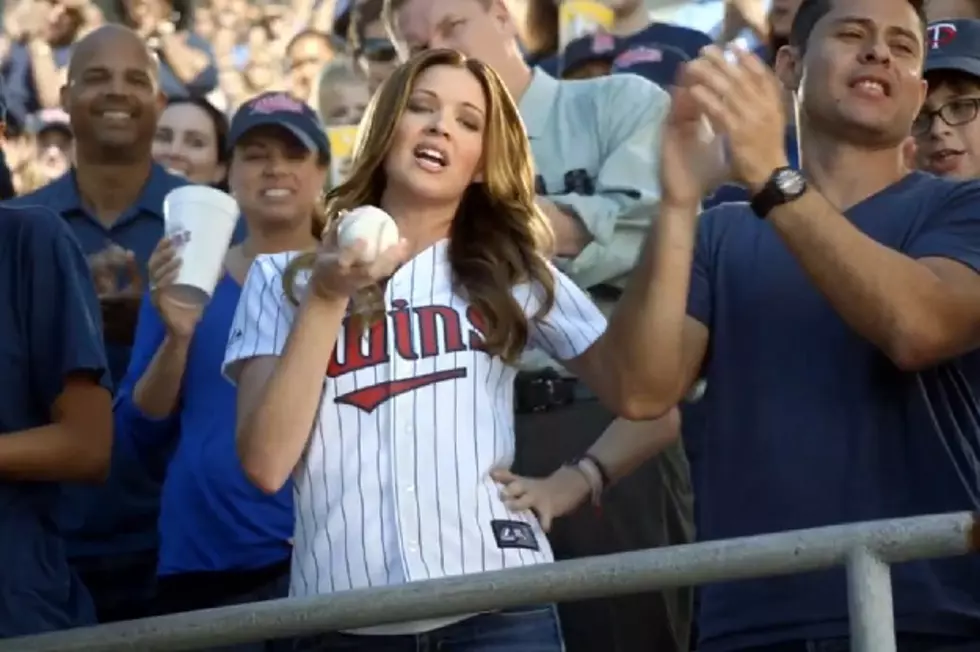 Who Is The Hot Girl in the Joe Mauer Head and Shoulders Commercial?