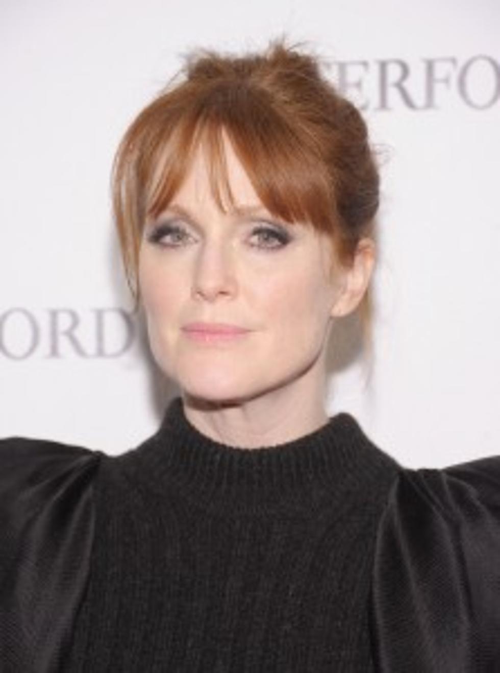 Julianne Moore Stars At Jackson Library Story Time