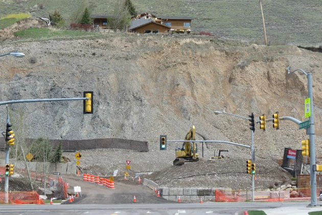Jackson Making Progress On Landslide By Associated Press /Kevin Koile – TownSquare Media