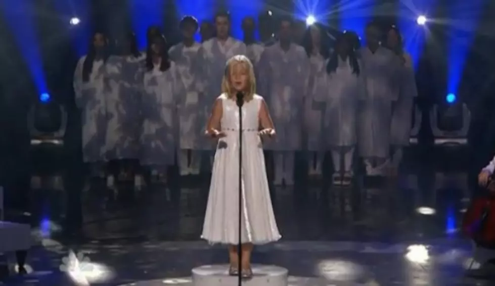 11 Year Old Jackie Evancho is the Voice of an Angel [VIDEO]