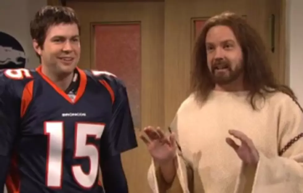 Jesus Visits Tim Tebow and Denver Broncos in Saturday Night Live Skit [VIDEO]