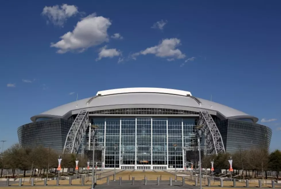 Dallas Cowboys Fan Sues Team After Burning Herself on a Stadium Bench