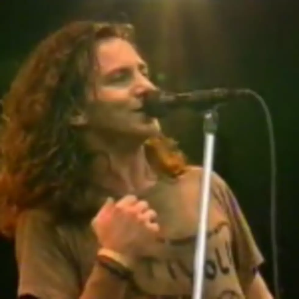 Flannel Channel: Pearl Jam&#8217;s &quot;Alive&quot; Live (VIDEO)