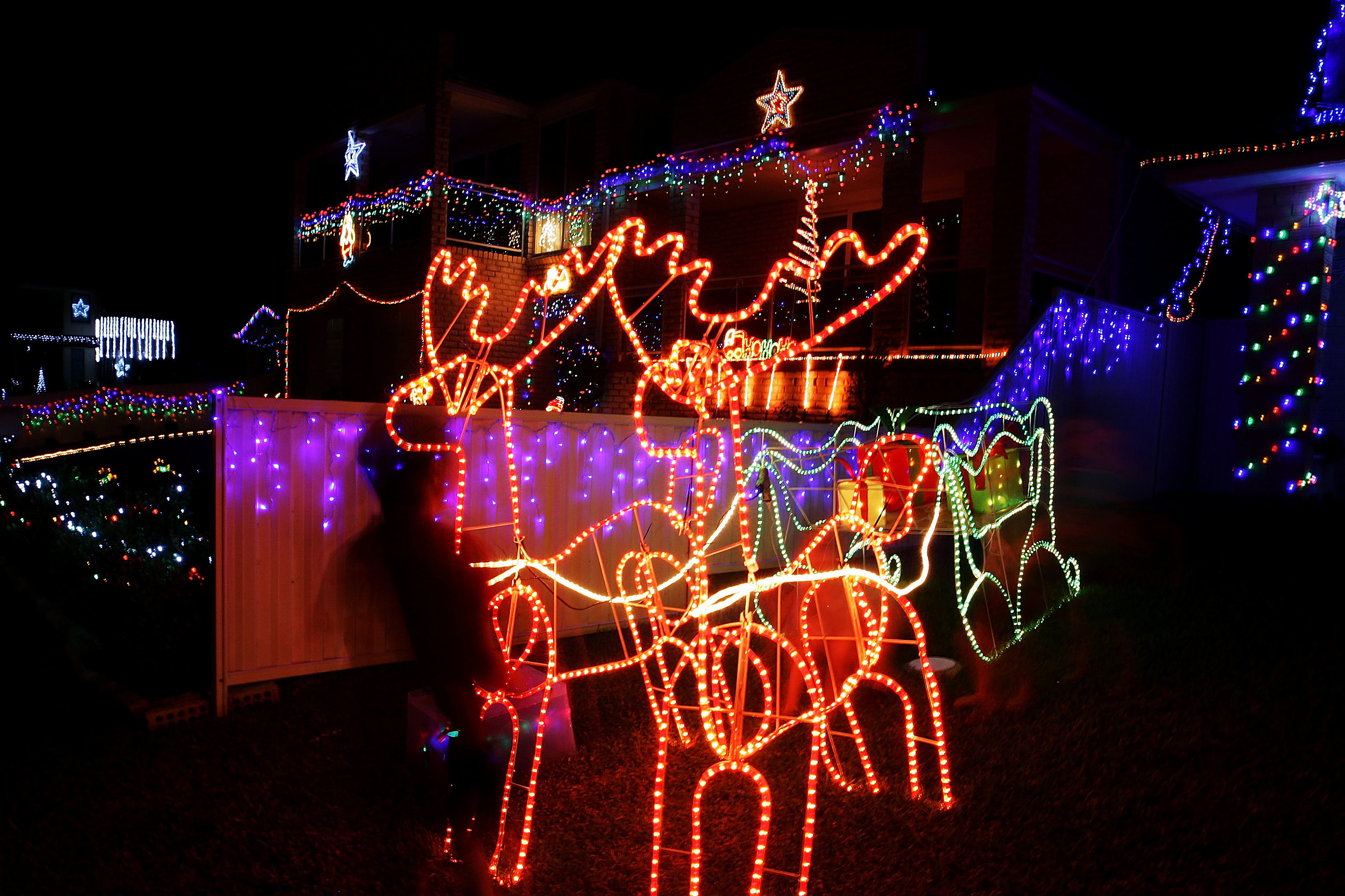El Pasoan Fred Loyas house wins ABC light show competition