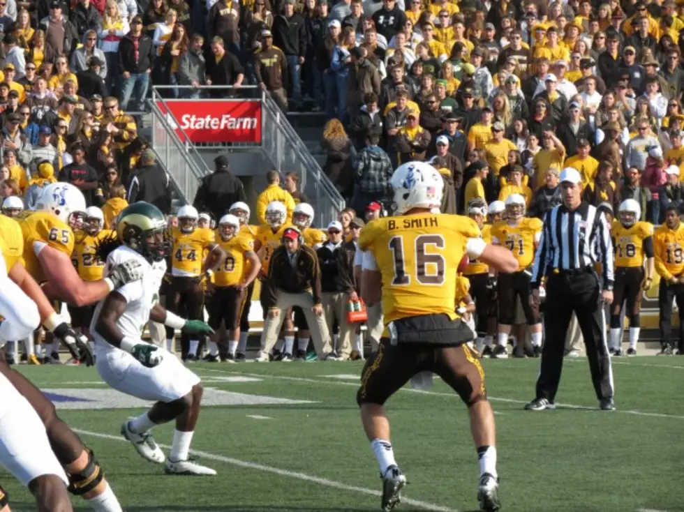 Wyoming Cowboys Win 2nd-Straight with 28-23 Win Over New Mexico