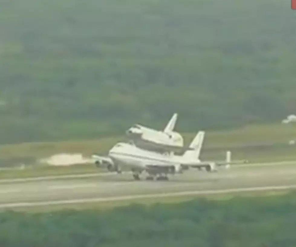 Space Shuttle DISCOVERY Flies Victory Laps Over D.C [VIDEO]