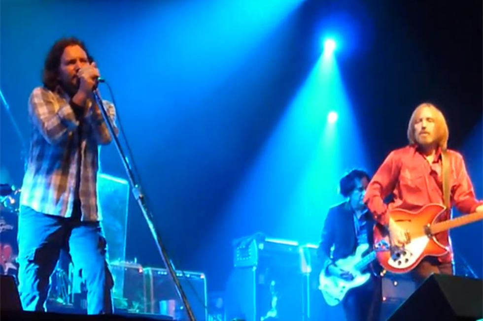 Eddie Vedder Performs &#8216;The Waiting&#8217; and &#8216;American Girl&#8217; With Tom Petty in Amsterdam