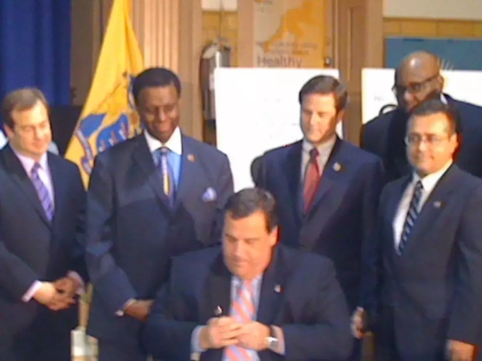 Christie Signs Bipartisan Education Reform Bill [AUDIO]