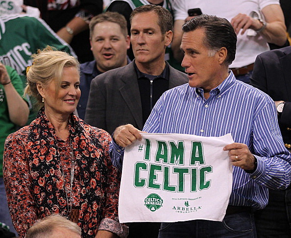 ROMNEY TO URGE GRADS TO HONOR FAMILY COMMITMENTS [