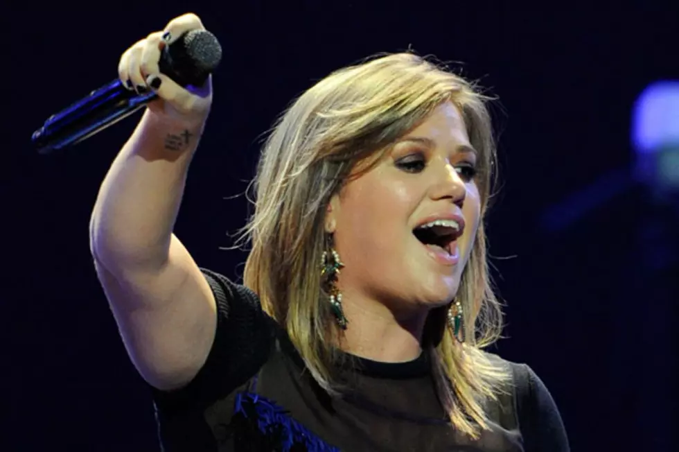 Kelly Clarkson Loves Mariah Carey for &#8216;American Idol,&#8217; Covers Britney Spears