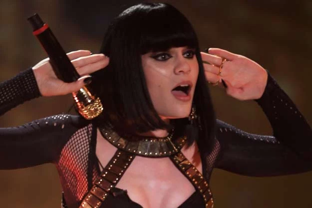 Jessie J Price Tag Pictures and Hairstyles
