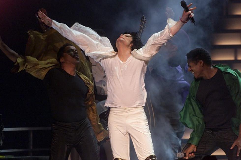 Watch the &#8216;Michael Jackson: The Immortal&#8217; Tour Video