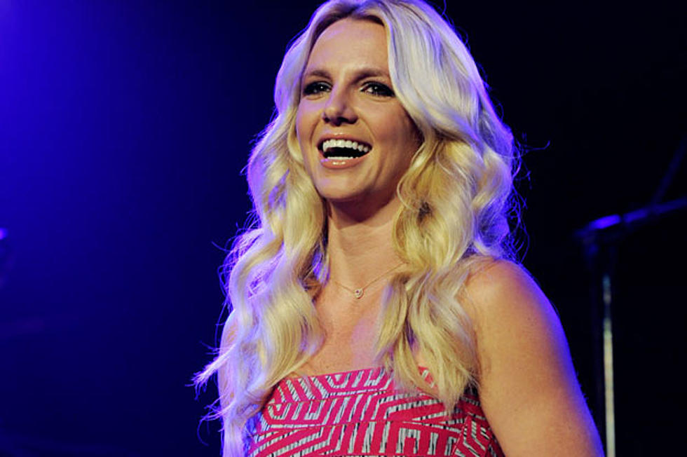 Acoustic Version of Britney Spears&#8217; &#8216;Don&#8217;t Keep Me Waiting&#8217; Leaks