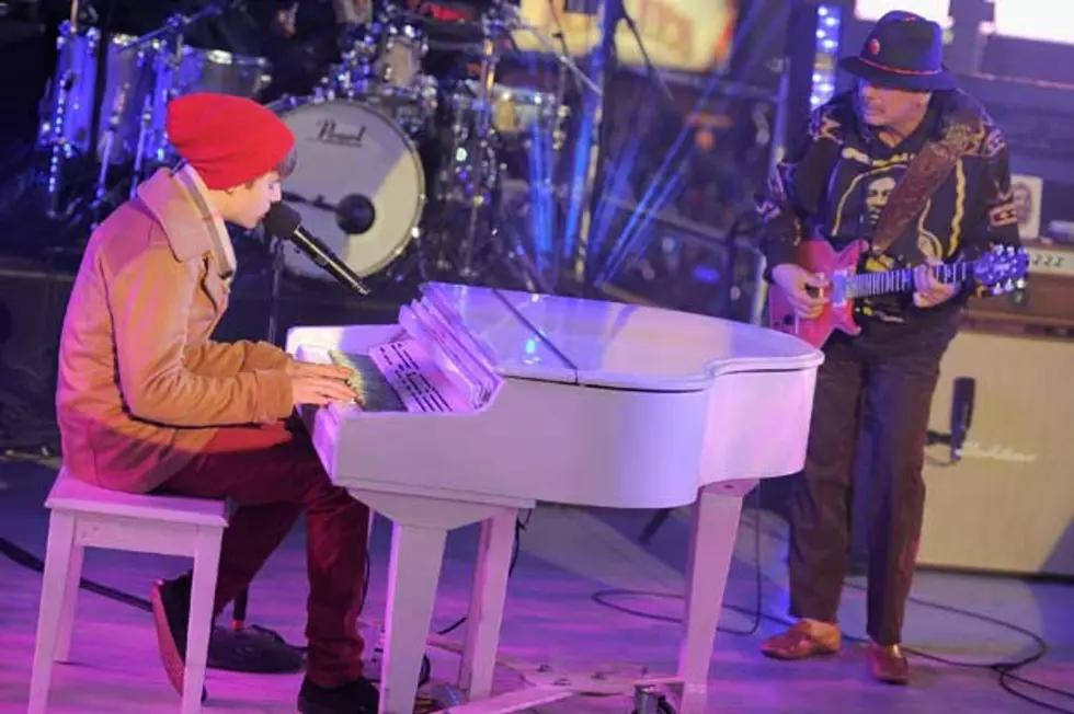 Justin Bieber Plays Piano + Sings &#8216;Let It Be&#8217; With Carlos Santana on &#8216;Dick Clark&#8217;s New Year&#8217;s Rockin&#8217; Eve&#8217;