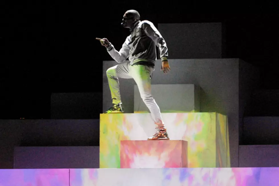 Chris Brown Dances Up a Storm at the 2012 Grammy Awards