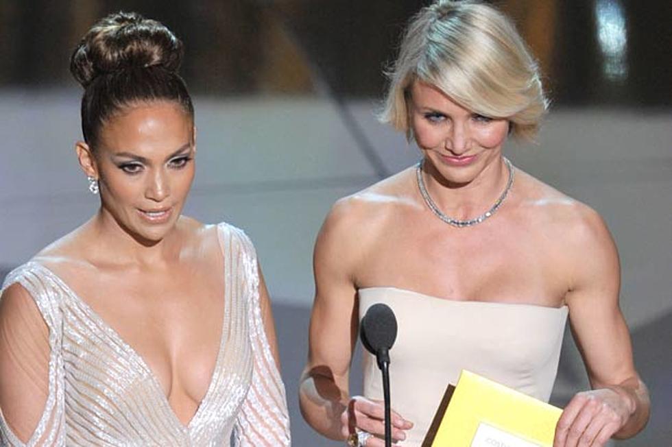 Jennifer Lopez Has a Wardrobe Malfunction at 2012 Oscars
