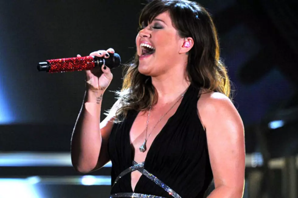 Kelly Clarkson Covers Whitney Houston + More