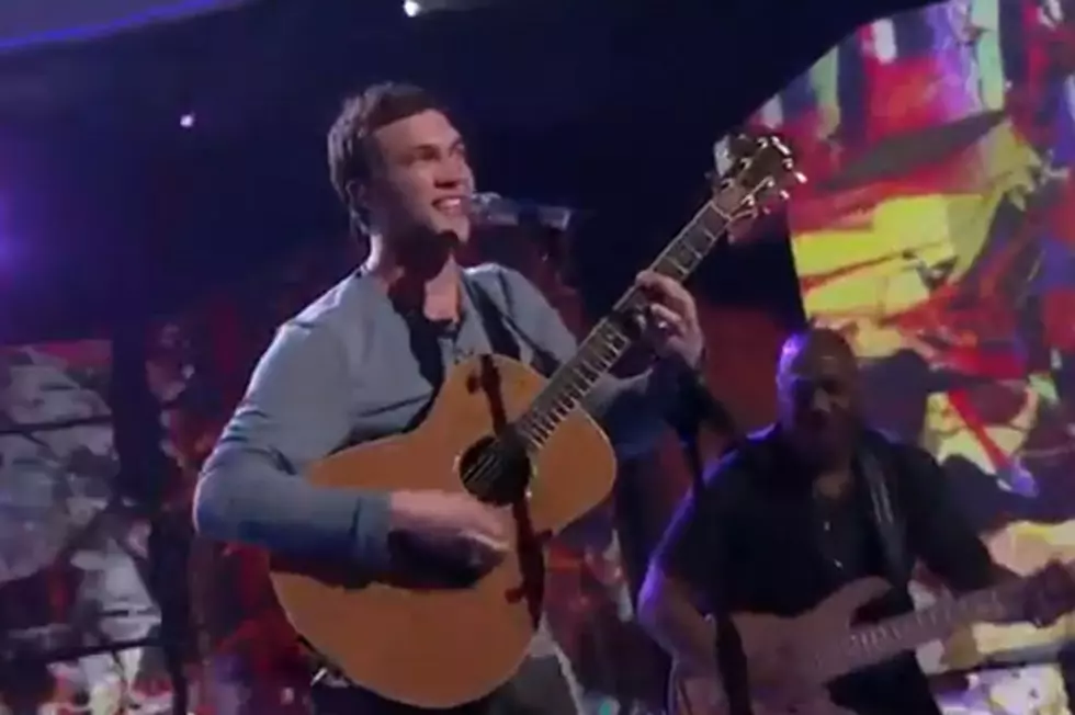 Phillip Phillips Brings His Own Sound to &#8216;Superstition&#8217; on &#8216;American Idol&#8217;
