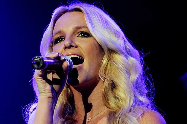 A shelved Britney Spears song from 2008 called'This Kiss' has leaked online