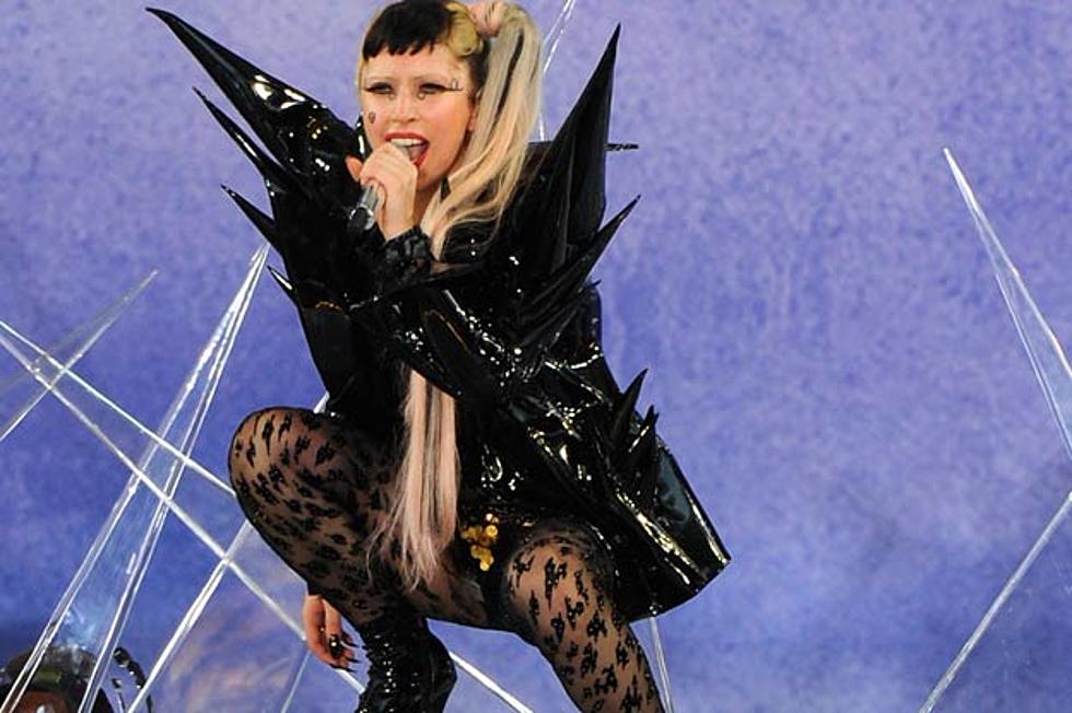 Lady Gaga Arrives in Manila in Style … And Black Leather