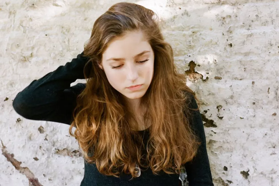 Birdy Performs &#8216;Shelter&#8217; Live in L.A. – Exclusive Premiere
