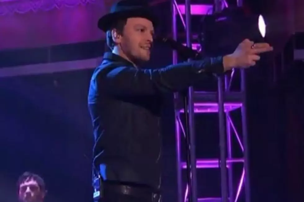 Gavin DeGraw Returns to &#8216;DWTS&#8217; Stage to Perform &#8216;Sweeter&#8217;