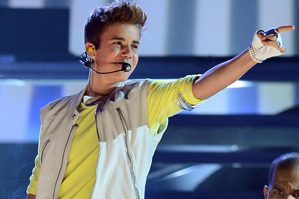 Justin Bieber Performs His New Hit &#8216;Boyfriend&#8217; at the 2012 Billboard Music Awards