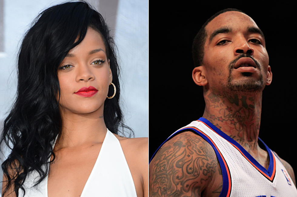 Rihanna Hooks Up With New York Knicks Star