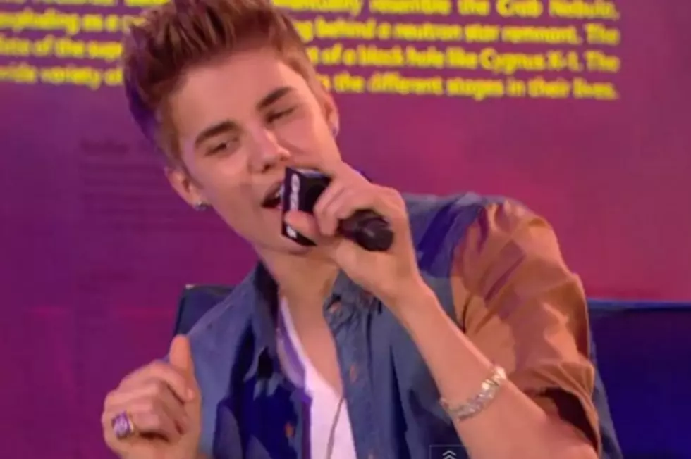 Justin Bieber Sings &#8216;Call Me Maybe,&#8217; Does Carly Rae Jepsen Dance