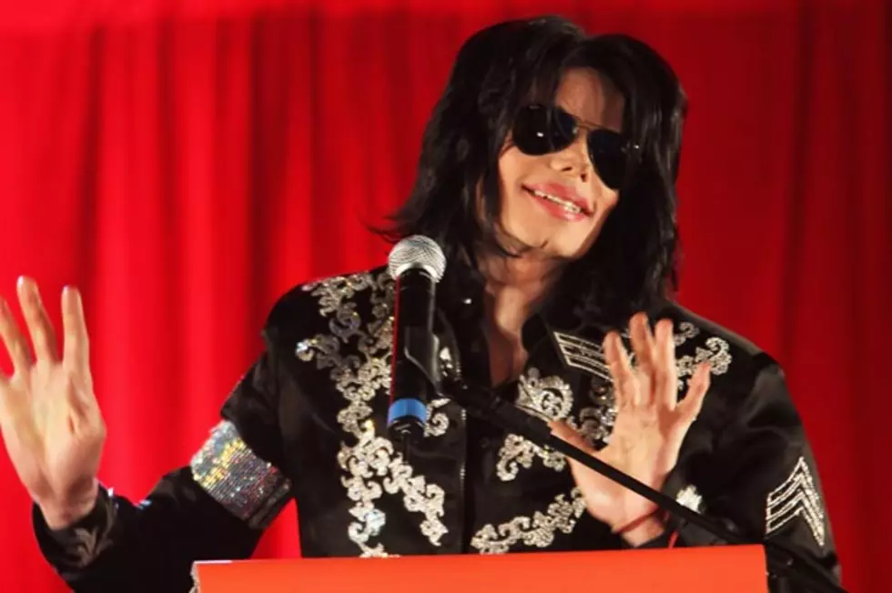 Michael Jackson&#8217;s Estate Sued by Singer&#8217;s &#8216;Former Flame&#8217; for $1 Billion [VIDEO]