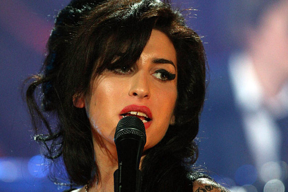 Amy Winehouse Handwritten Notes to Be Published in Father&#8217;s Book