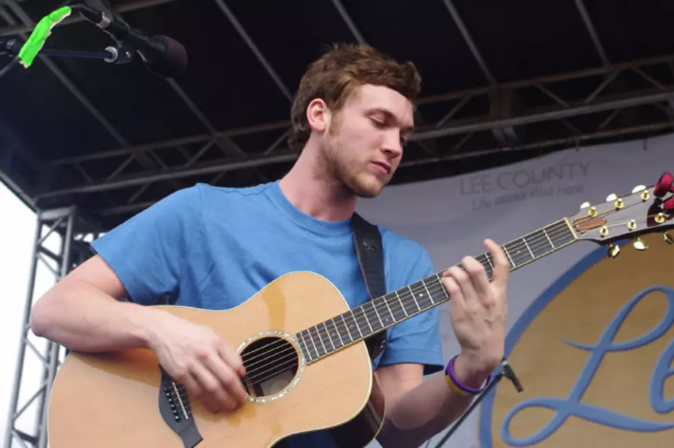 Phillip Phillips&#8217; Family Pawn Shop Broken Into and Robbed