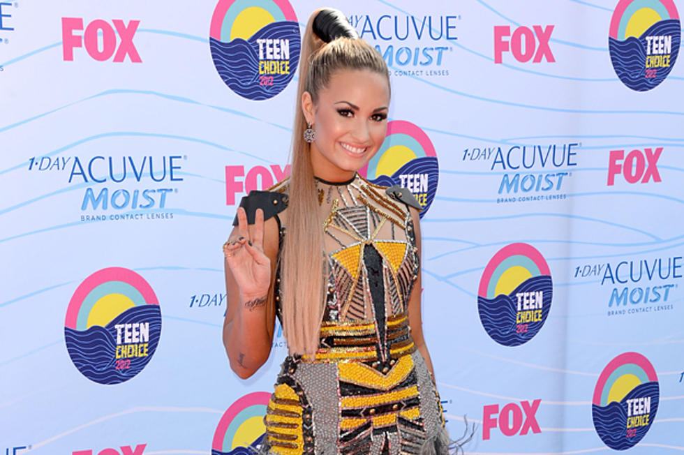 2012 Teen Choice Awards Red Carpet Pictures
