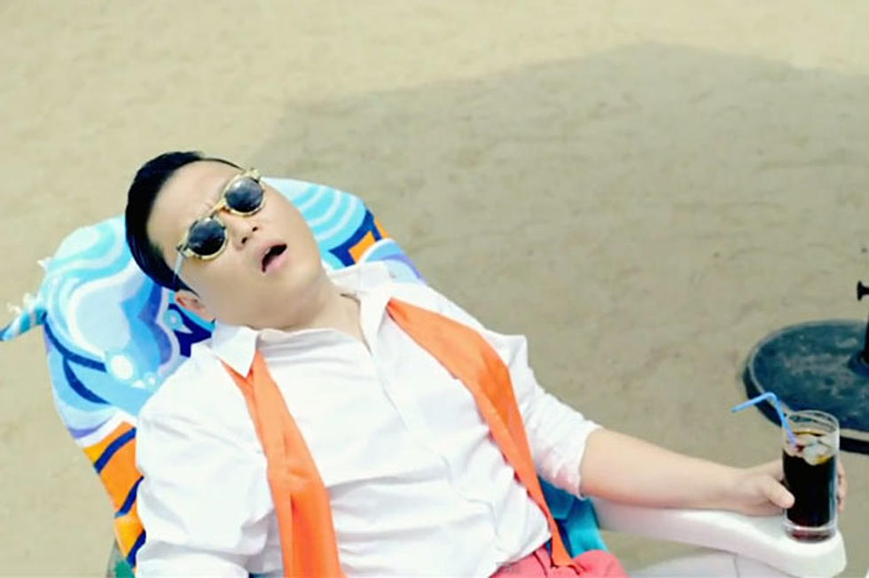 Korean Pop Star Psy Signs With Scooter Braun