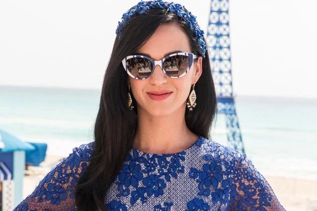 Katy Perry Monique Lhuillier Smurfs