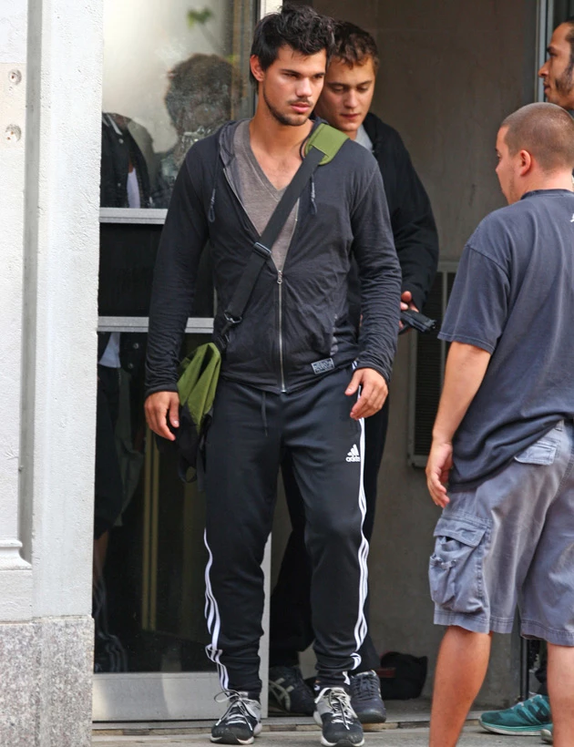 Taylor Lautner Tracers