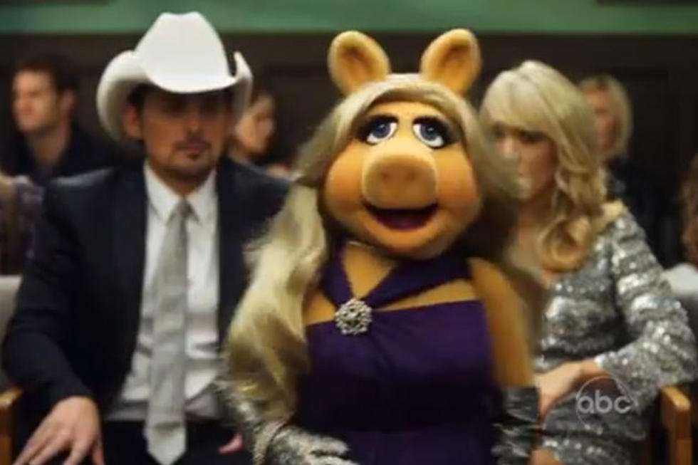 Miss Piggy Upsets Brad Paisley and Carrie Underwood in CMA Awards Commercial