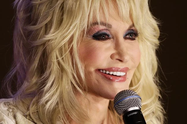 How Old Is Dolly Parton 102