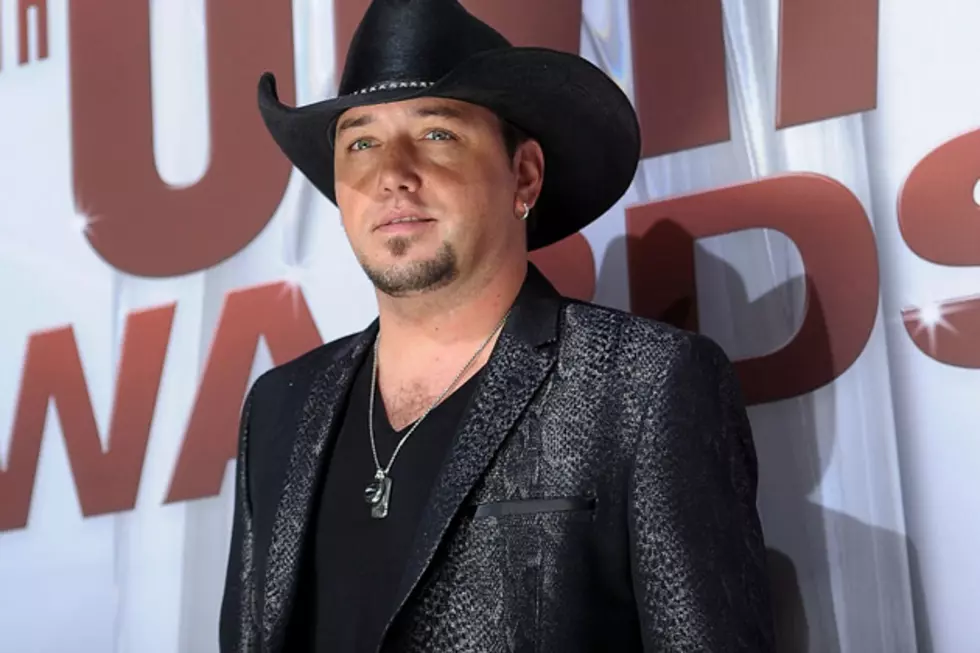 Jason Aldean Leaves &#8216;Tattoos on This Town&#8217; at the 2011 CMA Awards