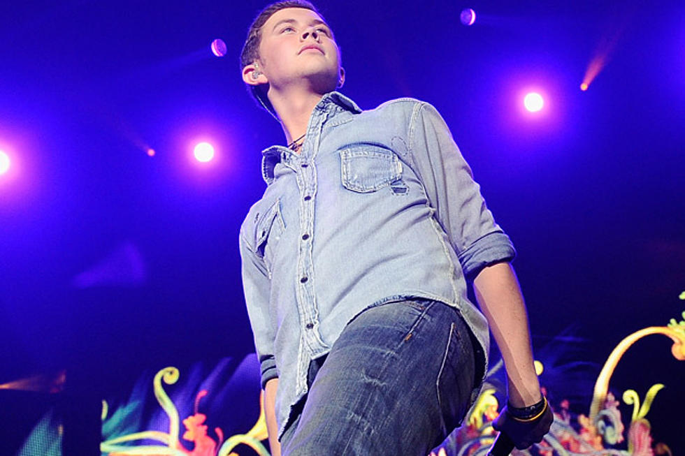 Scotty McCreery Thanks Radio After Singing &#8216;Walk in the Country&#8217; at 2011 CMA Awards