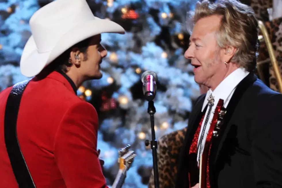 Brad Paisley and Brian Setzer Perform Two Songs on &#8216;CMA Country Christmas&#8217; Special