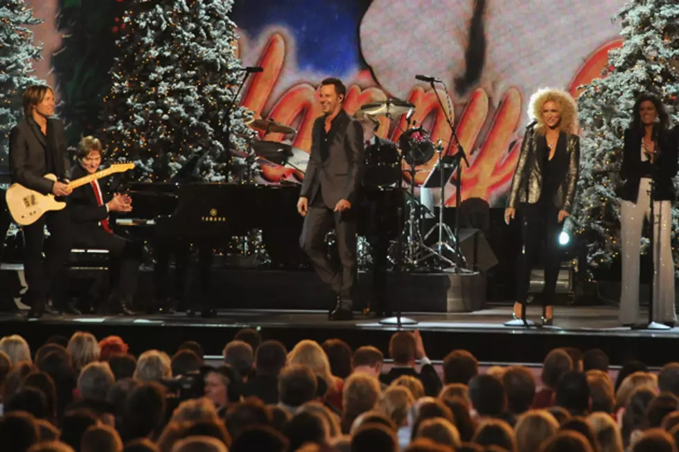 Little Big Town Joined by Keith Urban for &#8216;CMA Country Christmas&#8217; Performance of &#8216;Santa Claus Is Back in Town&#8217;