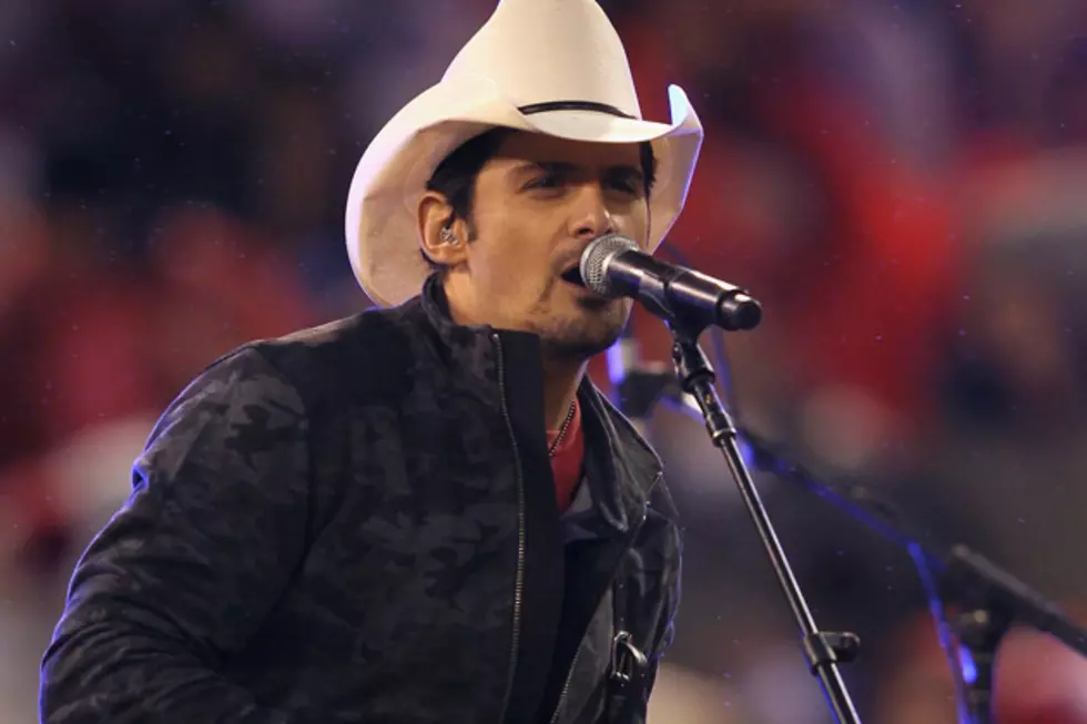 Brad Paisley Assists Fan With Marriage Proposal