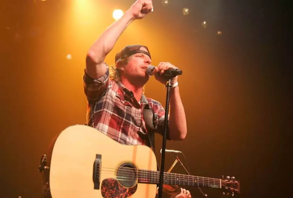 Dierks Bentley Logs Millionth Mile After Canadian Tour